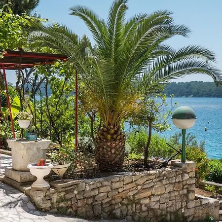 Magnolia - Gardenia By Interhome * Mali Losinj