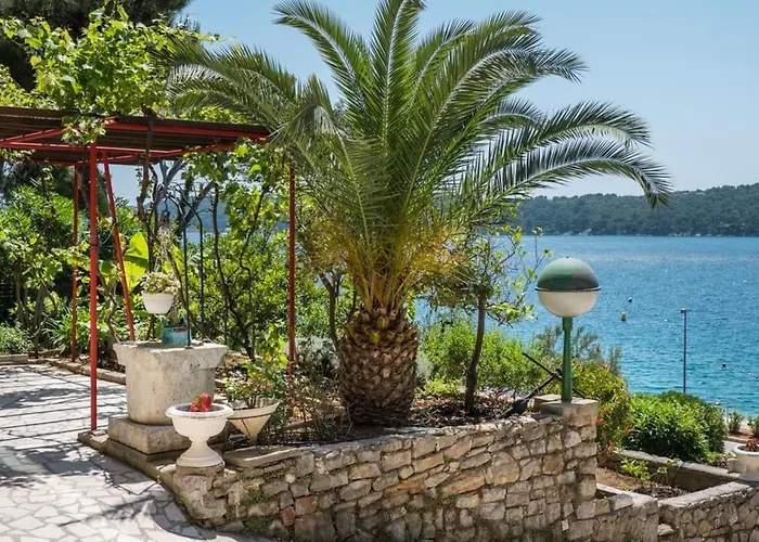 Magnolia - Gardenia By Interhome * Mali Losinj