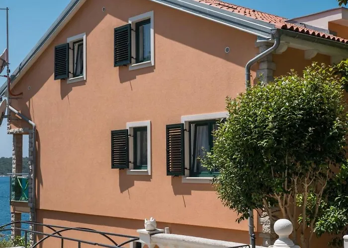 Magnolia - Gardenia By Interhome * Mali Losinj